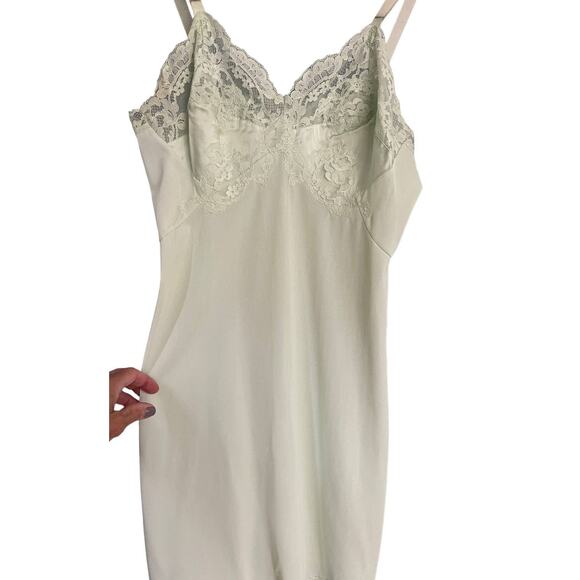 Vintage Gossard Adjustable Strap Lace Trim Slip size: 32 short celadon - Picture 3 of 5